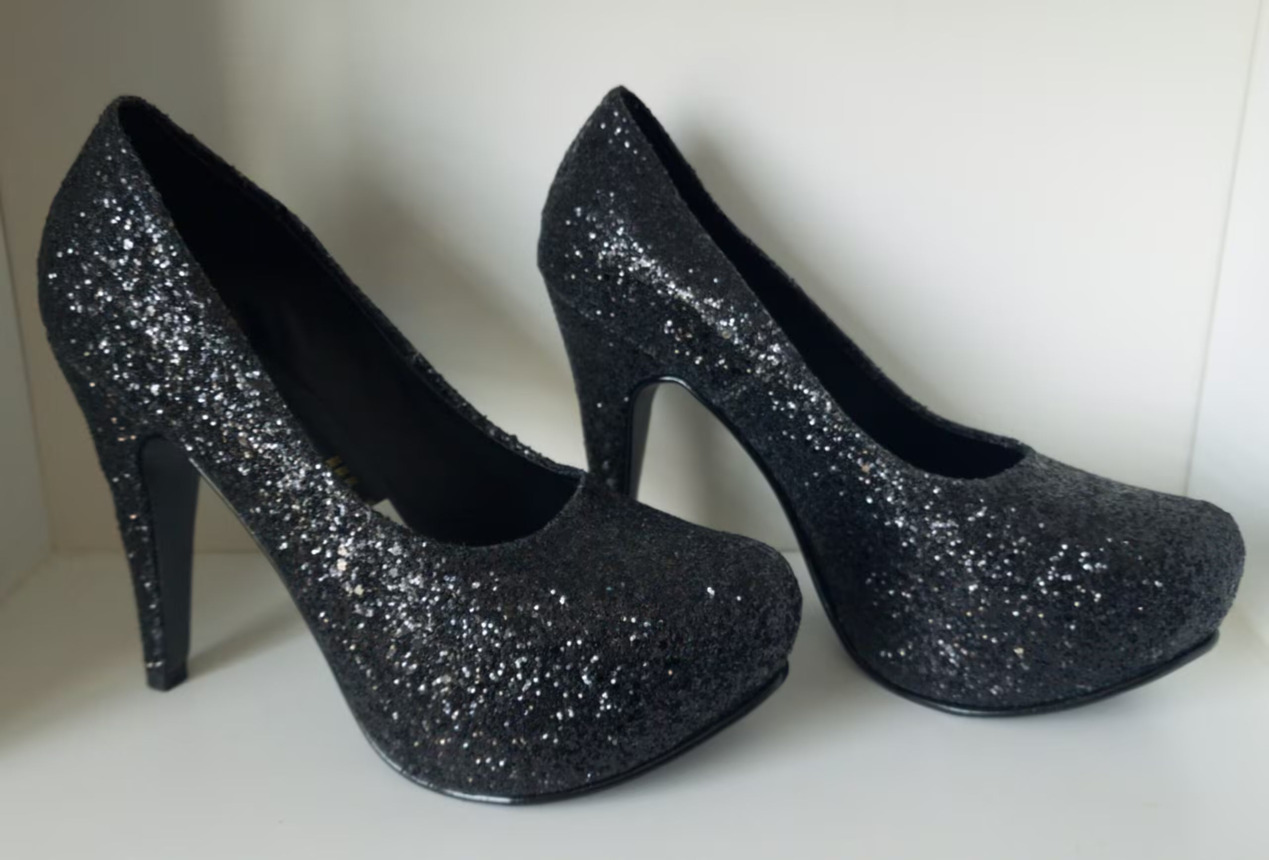 pumps escarchado negro