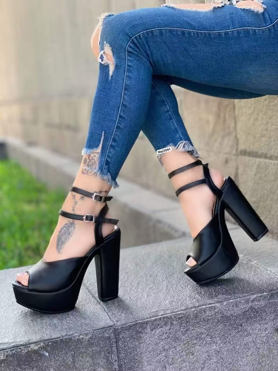 Sandalias eco-cuero peruano negro